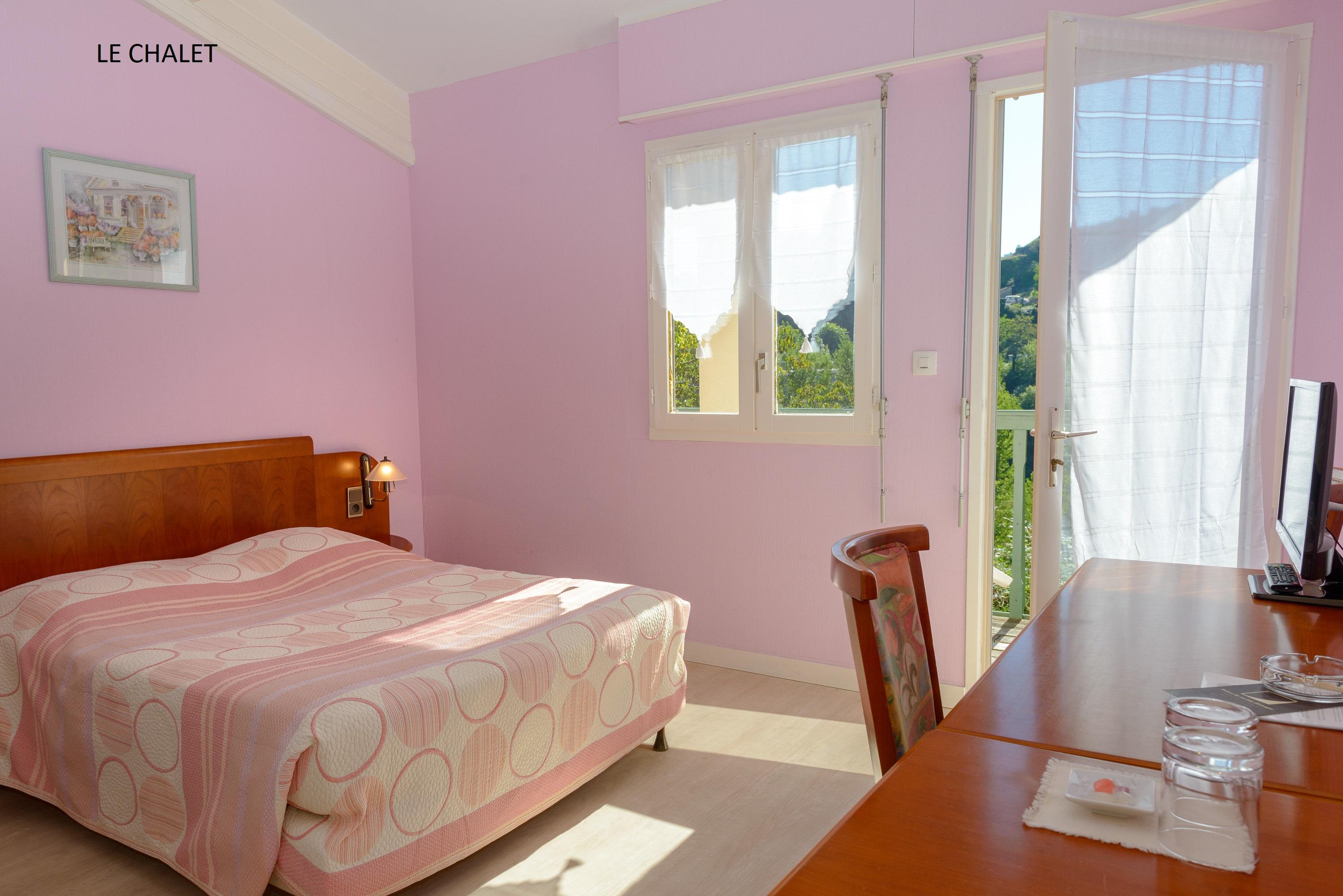 Logis Hotel Restaurant Du Pont Ambialet Екстериор снимка
