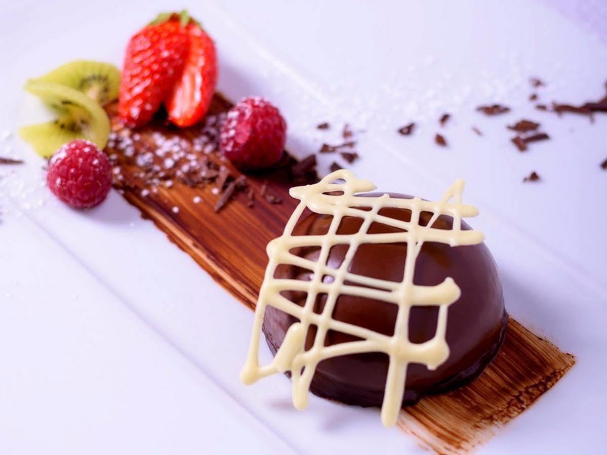 Logis Hotel Restaurant Du Pont Ambialet Екстериор снимка